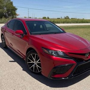 2022 Toyota Camry SE • Sedan 4D